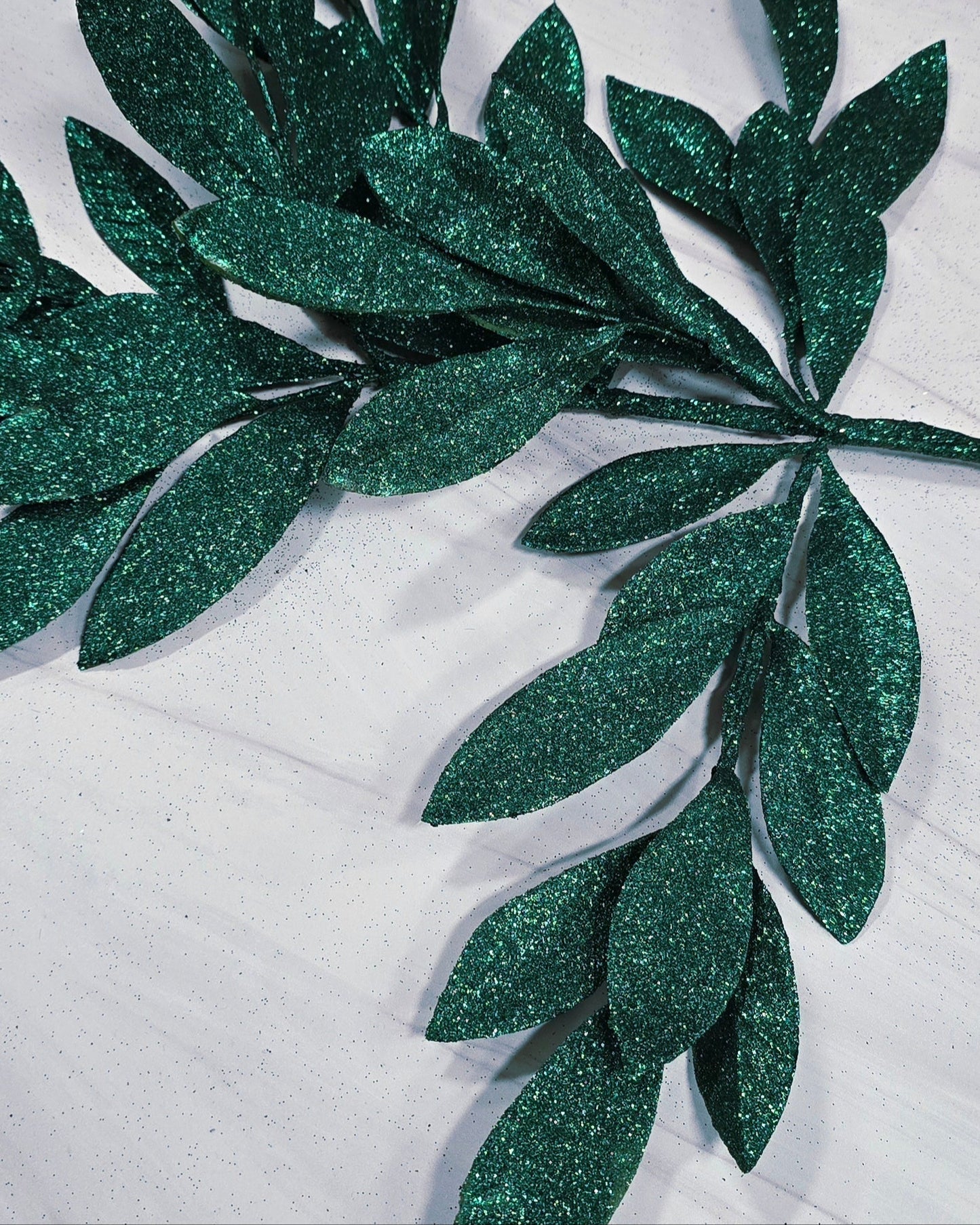 Stem - 25" Hunter Green Glitter Bay Leaf
