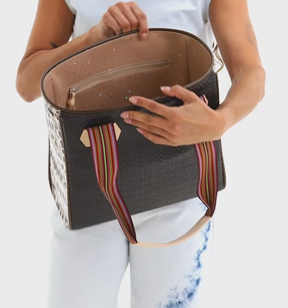 Consuela - Classic Tote - Amy